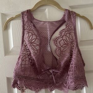 NWT VICTORIA SECRET LACE BRALETTE